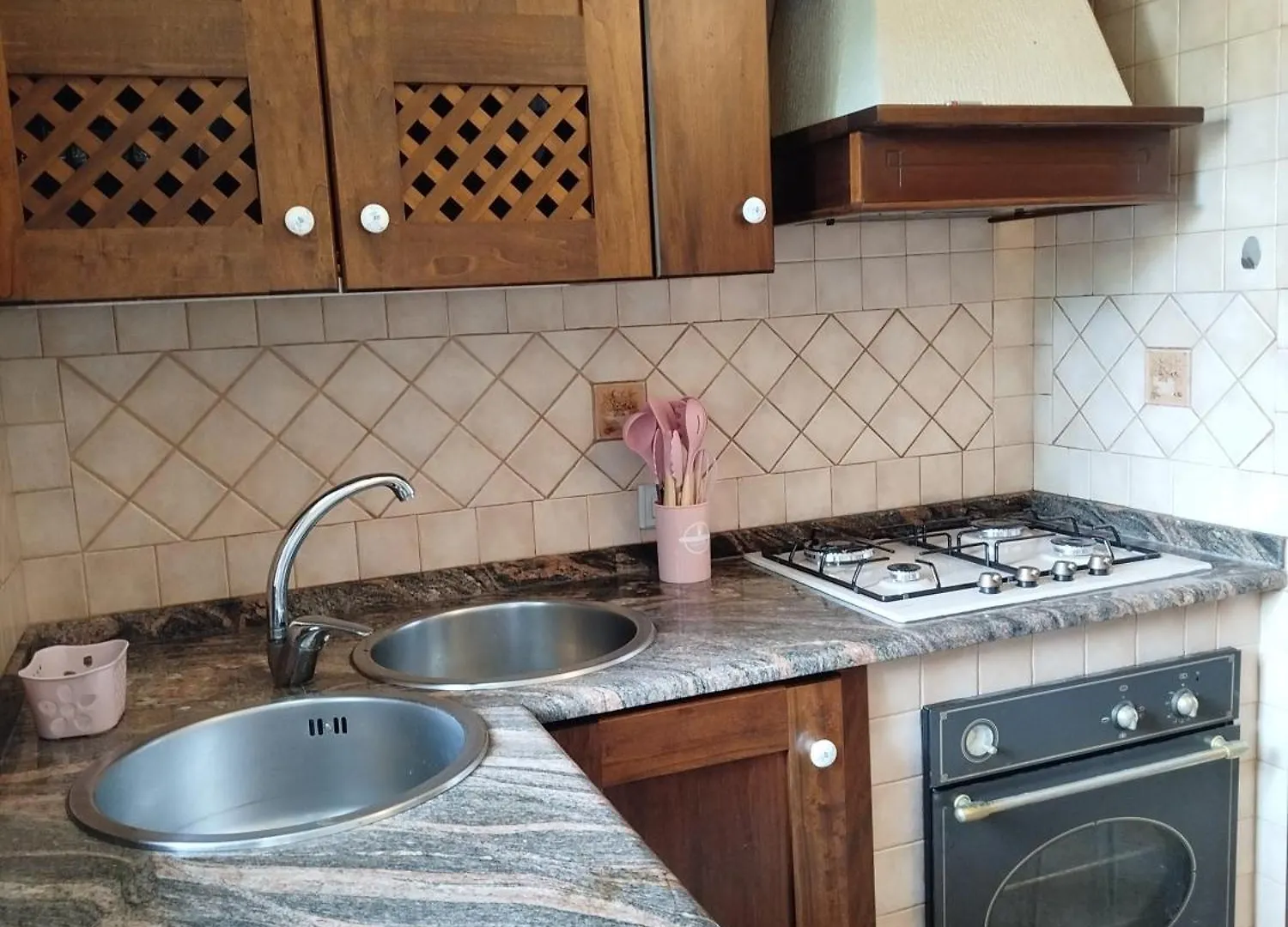 Holiday Vibes Relax Quartu SantʼElena 0*,  Italie